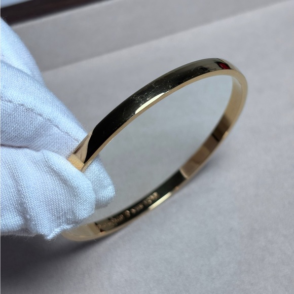 Kate Spade Heart of Gold Idiom Classic Minimalist Gold Bangle Bracelet - Picture 7 of 9